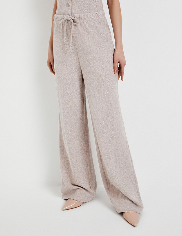 Бежевые женские брюки MASCOTTE 890-5110-2608 | ракурс 2 Бежевые женские брюки MASCOTTE 890-5110-2608 | ракурс 2