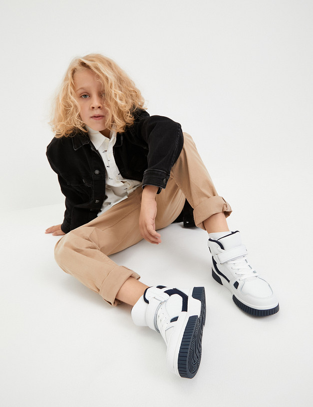 Белые высокие кроссовки для мальчиков MASCOTTE 189-324921-0601 | ракурс 2