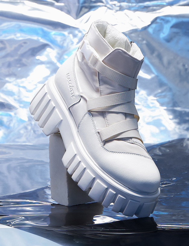 Молочные женские ботинки на высокой подошве MASCOTTE 234-224922-0601 | ракурс 1