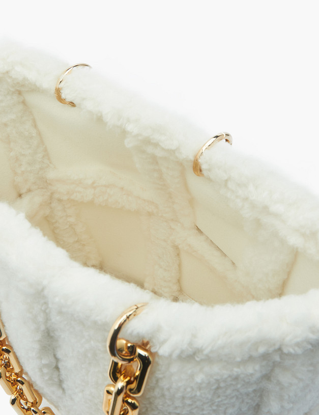 Белая меховая женская сумка MASCOTTE 660-2221-401 | ракурс 4 Белая меховая женская сумка MASCOTTE 660-2221-401 | ракурс 4
