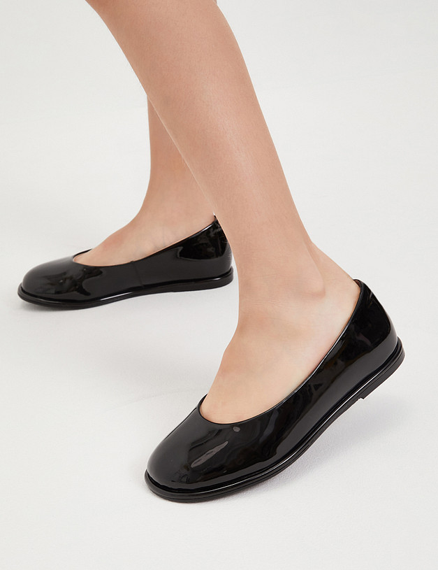 Черные лакированные балетки для девочек MASCOTTE 126-412011-0702 | ракурс 3 Черные лакированные балетки для девочек MASCOTTE 126-412011-0702 | ракурс 3