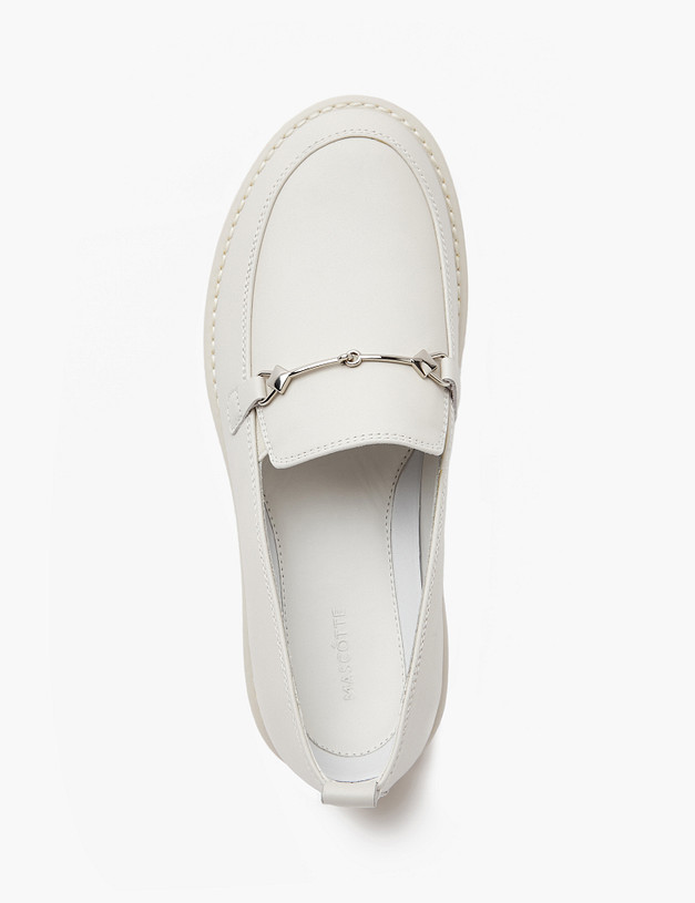 Белые кожаные женские лоферы MASCOTTE 22-4120812-7115M | ракурс 4 Белые кожаные женские лоферы MASCOTTE 22-4120812-7115M | ракурс 4