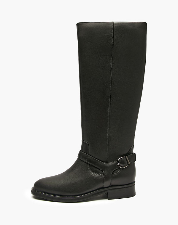 Черные женские сапоги 13990₽