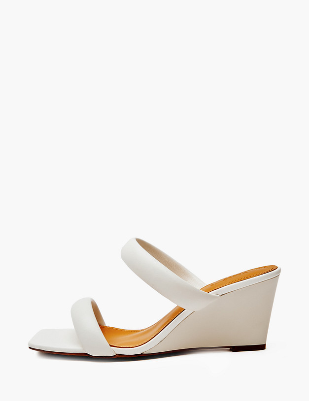 Молочные женские мюли на танкетке MASCOTTE 94-410511-0501 | ракурс 1