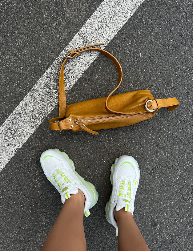 Белые женские кроссовки MASCOTTE 189-210821-0201 | ракурс 2