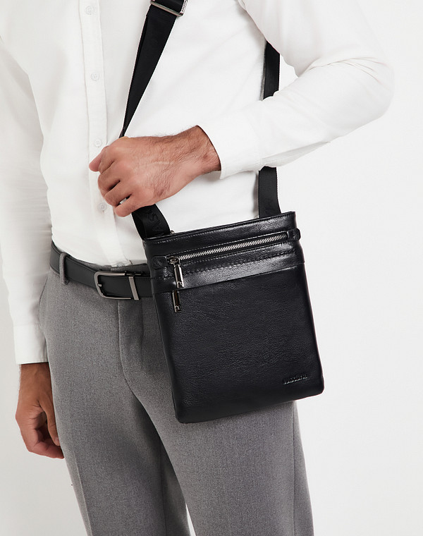 Черная мужская сумка 7990₽