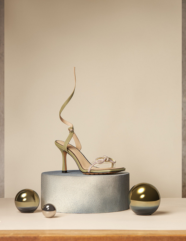 Зеленые женские босоножки с ремешком MASCOTTE 25-211311-0604 | ракурс 7 Зеленые женские босоножки с ремешком MASCOTTE 25-211311-0604 | ракурс 7