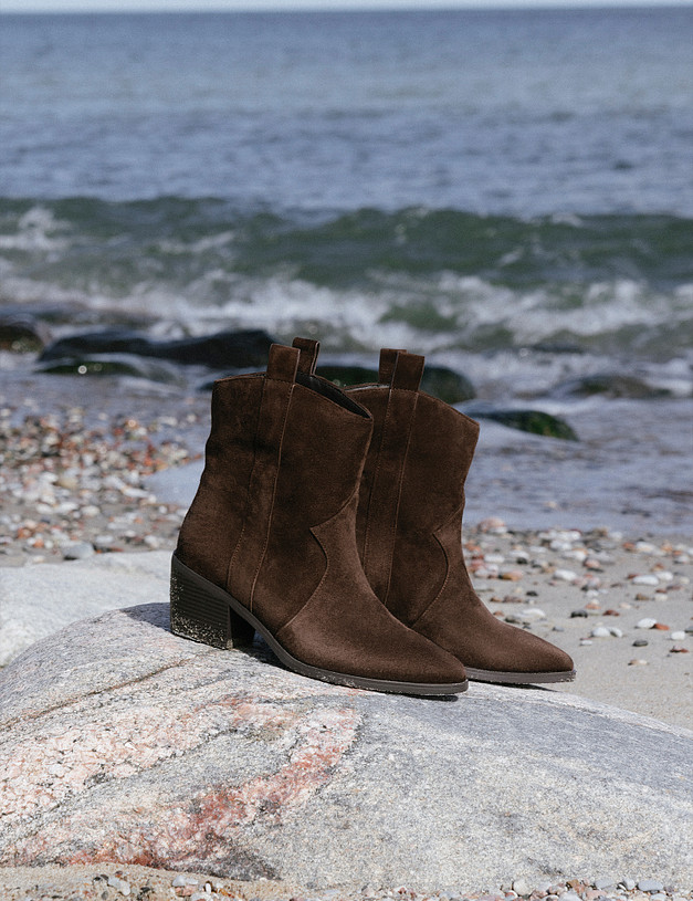 Коричневые женские казаки MASCOTTE 233-3205821-4695M | ракурс 3