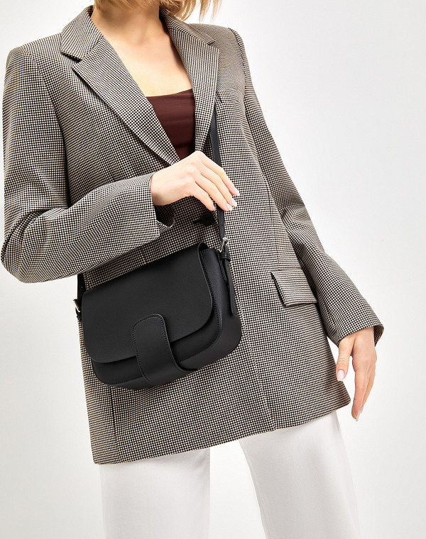 Черная женская сумка 8990₽