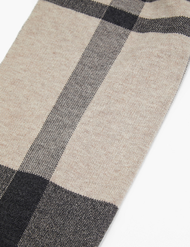 Серый мужской шарф MASCOTTE 766-3204-2410 | ракурс 3 Серый мужской шарф MASCOTTE 766-3204-2410 | ракурс 3