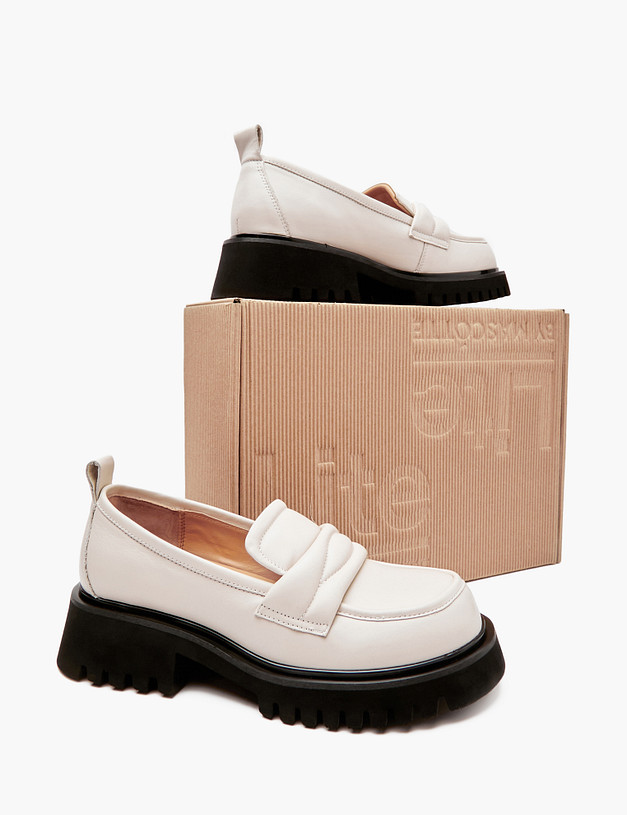 Молочные женские лоферы MASCOTTE 58-411911-0101 | ракурс 8 Молочные женские лоферы MASCOTTE 58-411911-0101 | ракурс 8