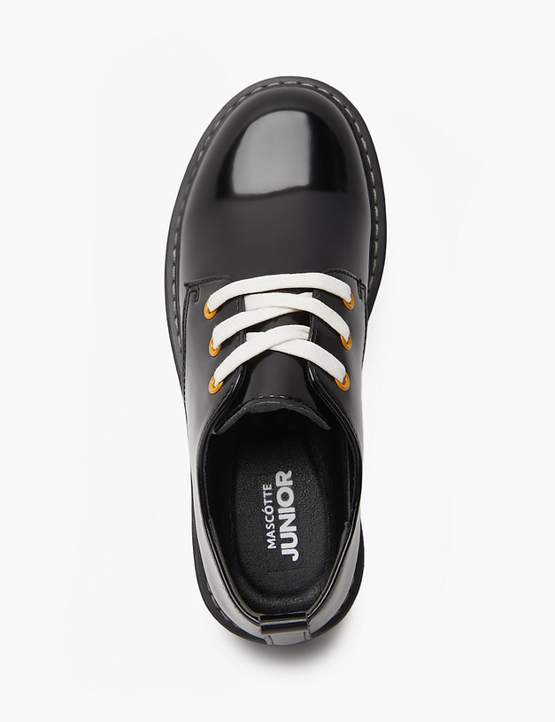 Черные лакированные дерби для девочек MASCOTTE 250-411261-0702 | ракурс 6 Черные лакированные дерби для девочек MASCOTTE 250-411261-0702 | ракурс 6