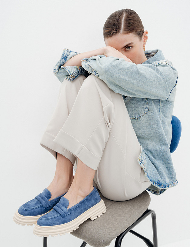 Синие женские лоферы из велюра MASCOTTE 233-410611-3614M | ракурс 1