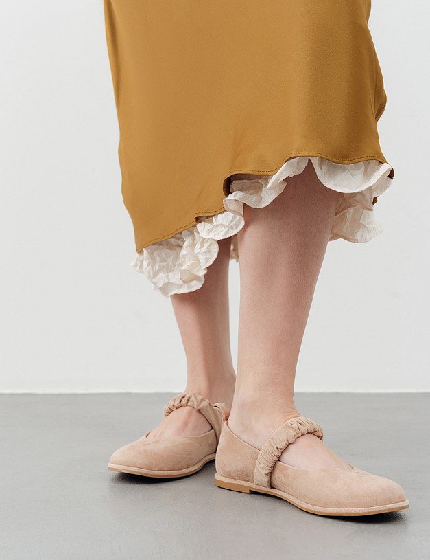 Бежевые женские велюровые балетки MASCOTTE 126-414812-3612M | ракурс 2 Бежевые женские велюровые балетки MASCOTTE 126-414812-3612M | ракурс 2