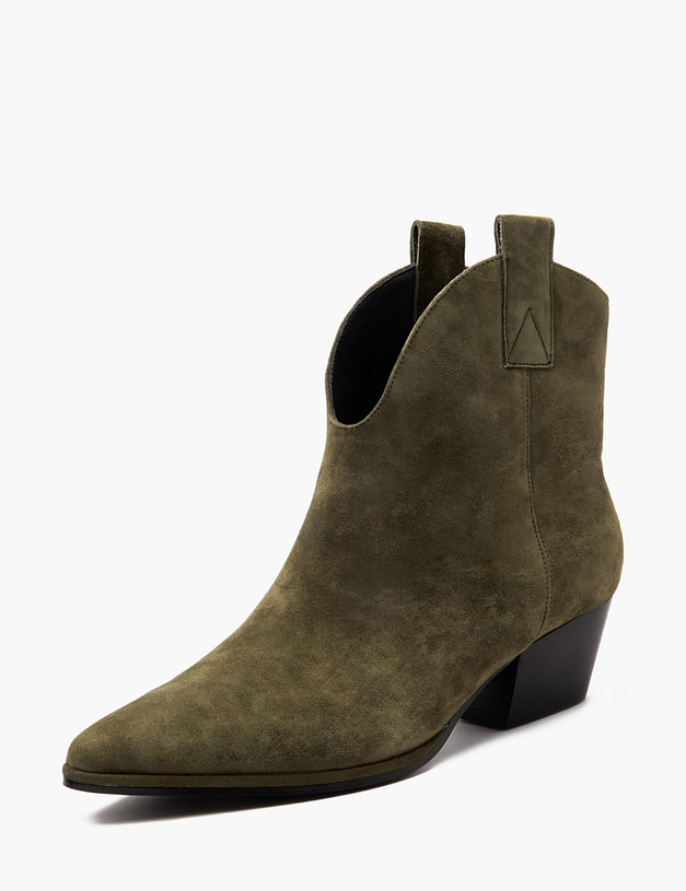 Оливковые женские казаки из велюра MASCOTTE 126-3203921-0604 | ракурс 2 Оливковые женские казаки из велюра MASCOTTE 126-3203921-0604 | ракурс 2