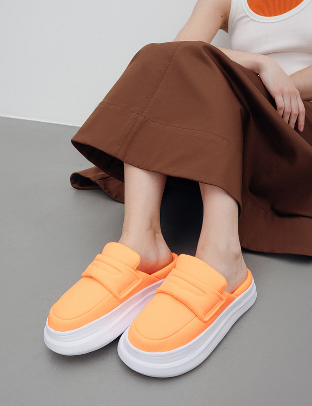 Оранжевые дутые женские сабо MASCOTTE 151-3205624-0213 | ракурс 2