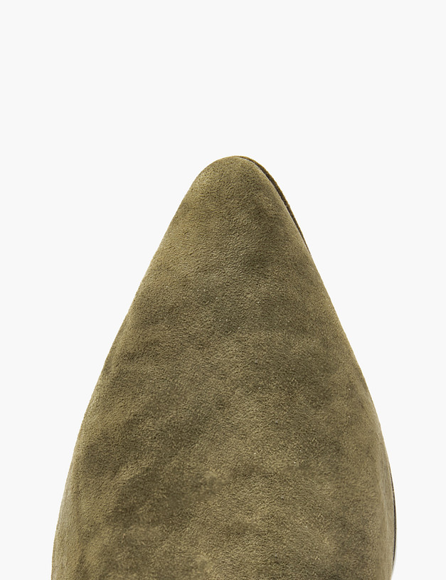 Оливковые женские казаки из велюра MASCOTTE 126-3203921-0604 | ракурс 4 Оливковые женские казаки из велюра MASCOTTE 126-3203921-0604 | ракурс 4