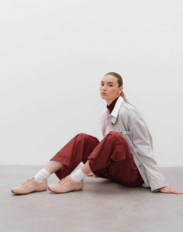 Розовые женские кроссовки из велюра и текстиля 5390₽