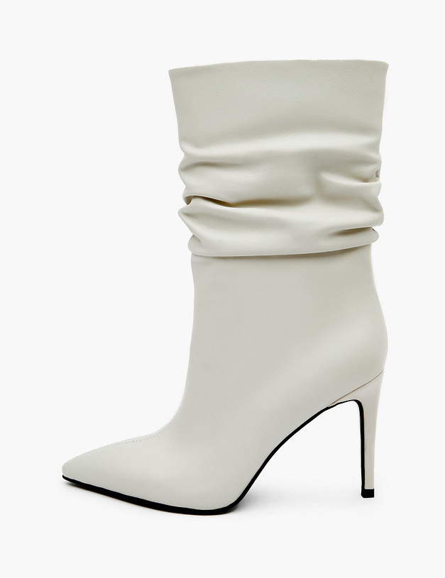Молочные женские ботильоны на высоком каблуке MASCOTTE 126-320921-0101 | ракурс 2 Молочные женские ботильоны на высоком каблуке MASCOTTE 126-320921-0101 | ракурс 2