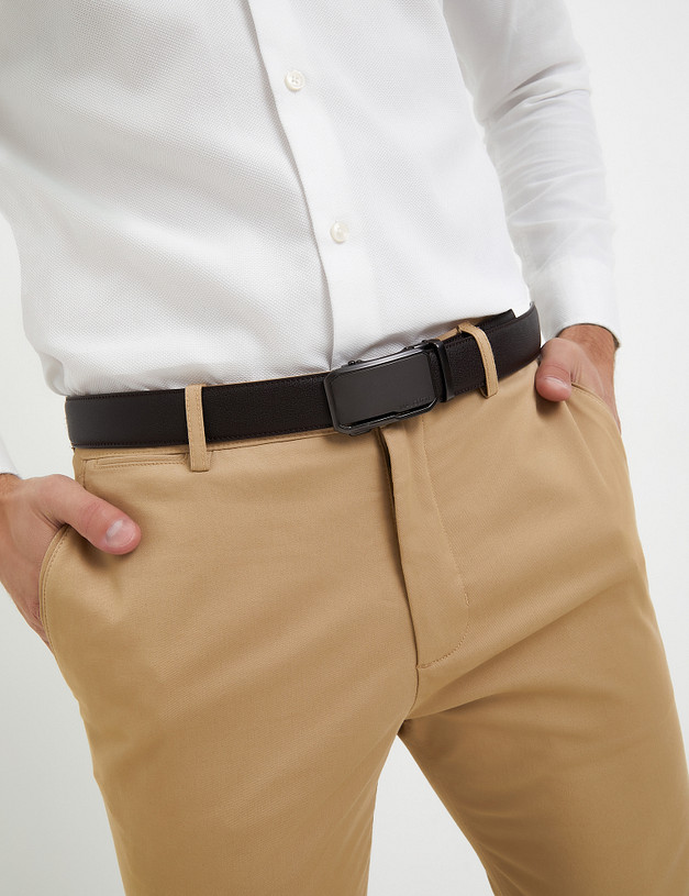 Темно-коричневый кожаный мужской ремень MASCOTTE 703-3210-609 | ракурс 1 Темно-коричневый кожаный мужской ремень MASCOTTE 703-3210-609 | ракурс 1