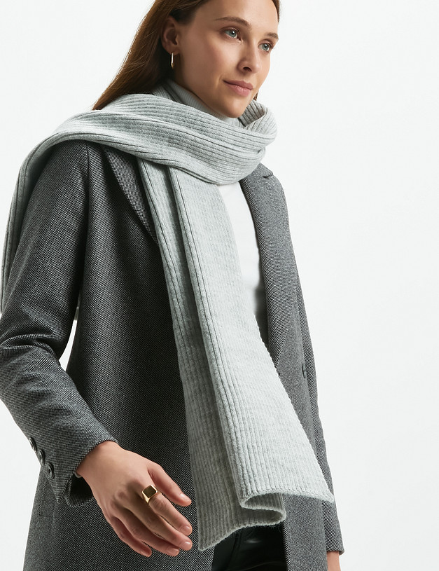 Серый женский шарф в рубчик MASCOTTE 781-2208-510 | ракурс 1