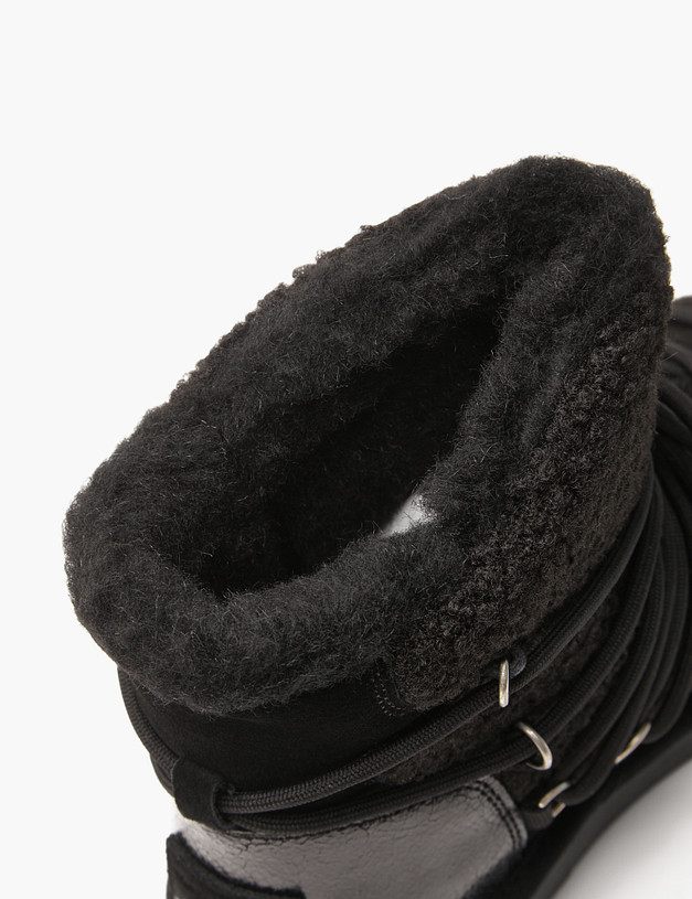 Черные меховые угги для девочек MASCOTTE 98-420458-0402 | ракурс 8 Черные меховые угги для девочек MASCOTTE 98-420458-0402 | ракурс 8