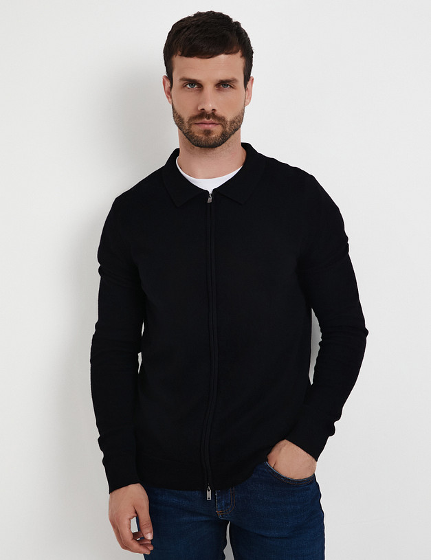 Черный мужской кардиган MASCOTTE 852-5219-7502 | ракурс 1 Черный мужской кардиган MASCOTTE 852-5219-7502 | ракурс 1