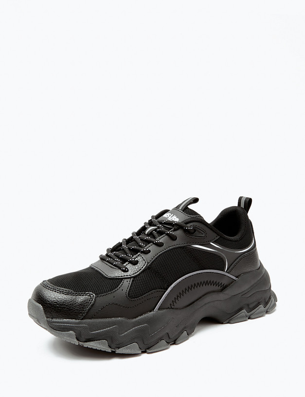 Черные массивные женские кроссовки MASCOTTE 189-414721-0202 | ракурс 2 Черные массивные женские кроссовки MASCOTTE 189-414721-0202 | ракурс 2