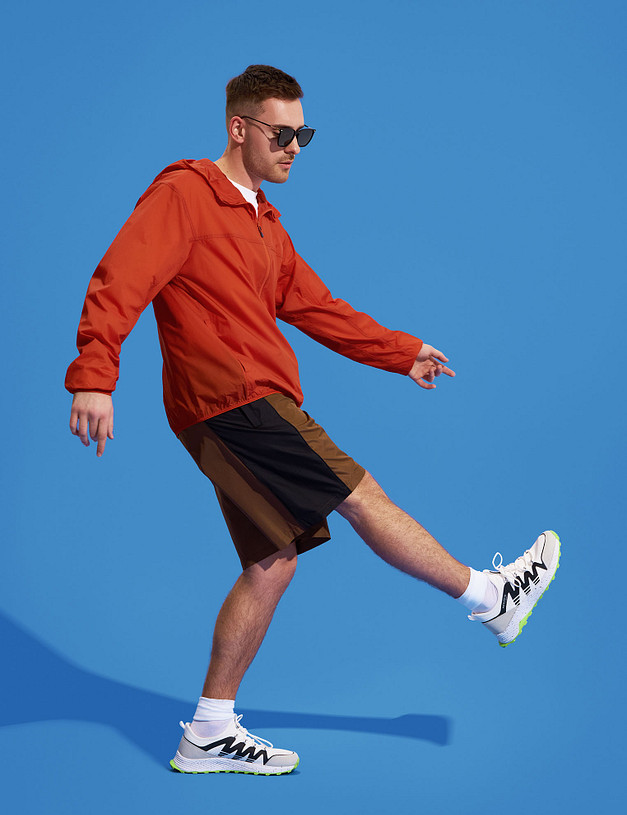 Белые мужские кроссовки с яркой подошвой MASCOTTE 189-311721-0201 | ракурс 1