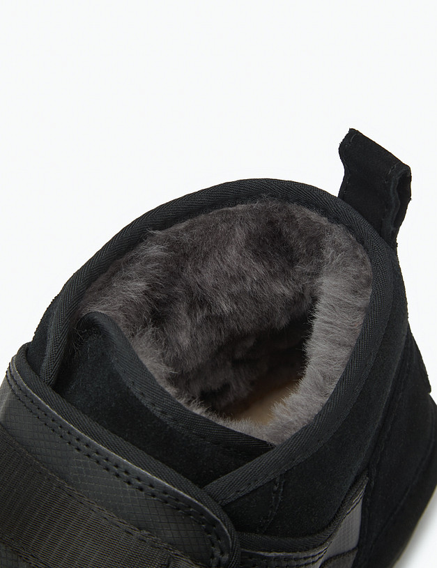 Черные мужские короткие угги MASCOTTE 234-326532-0202 | ракурс 7 Черные мужские короткие угги MASCOTTE 234-326532-0202 | ракурс 7