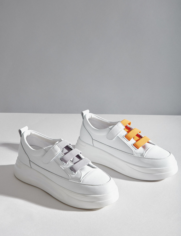 Белые женские кеды на высокой подошве MASCOTTE 234-211721-0606 | ракурс 8