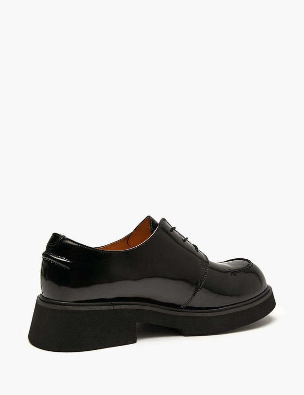 Черные женские лакированные дерби MASCOTTE 58-410811-0102 | ракурс 3 Черные женские лакированные дерби MASCOTTE 58-410811-0102 | ракурс 3