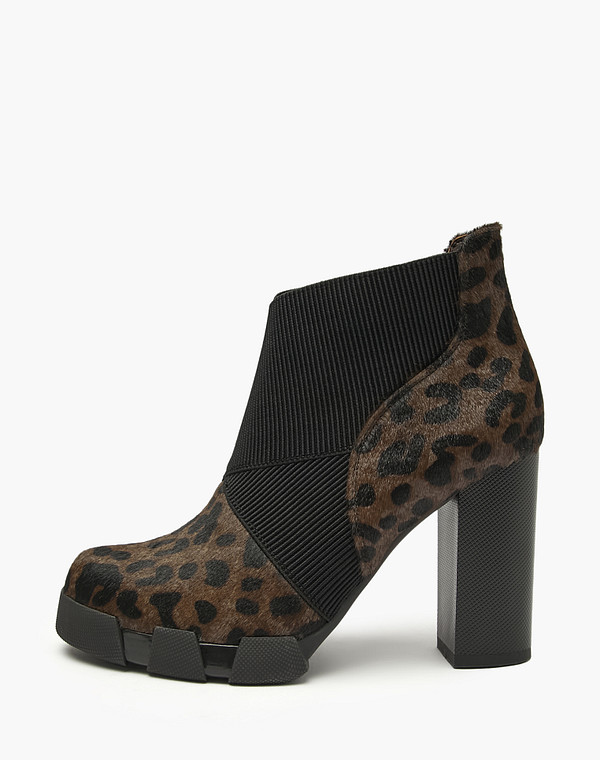 Коричневые женские ботильоны с леопардовым принтом 7990₽