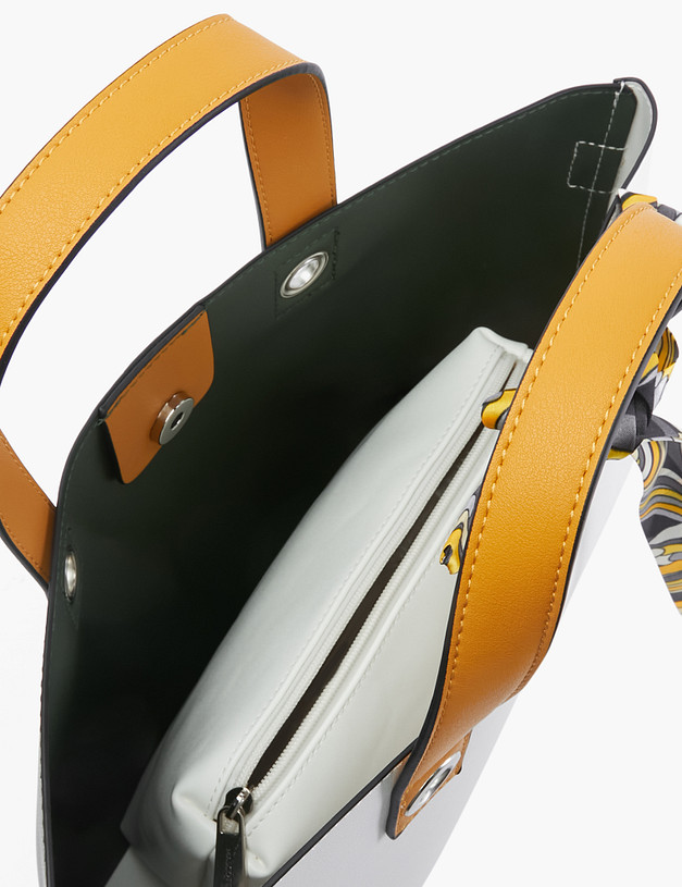 Белая женская сумка MASCOTTE 670-0105-601 | ракурс 4 Белая женская сумка MASCOTTE 670-0105-601 | ракурс 4