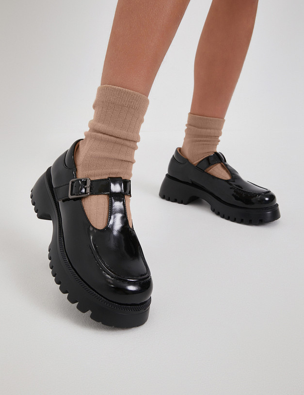 Черные туфли Мэри Джейн для девочек MASCOTTE 98-410515-0602 | ракурс 1 Черные туфли Мэри Джейн для девочек MASCOTTE 98-410515-0602 | ракурс 1
