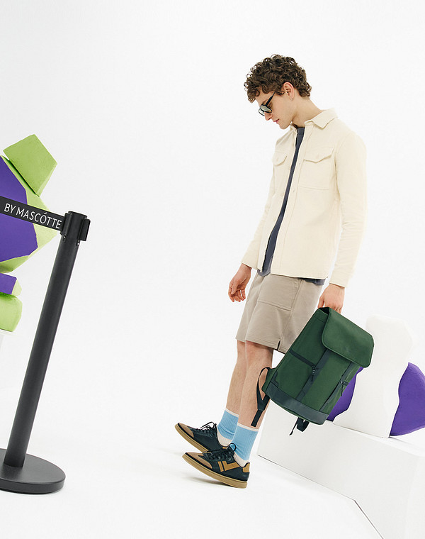 Зеленый мужской рюкзак 1990₽