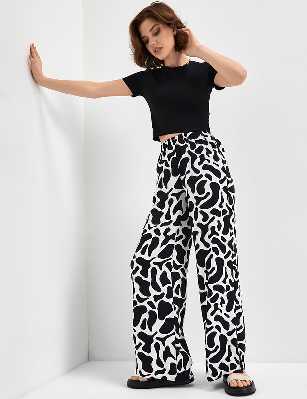 Женские широкие брюки с принтом MASCOTTE 790-3104-2402 | ракурс 3