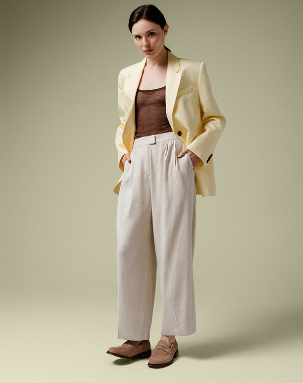 Бежевые женские лоферы 5990₽