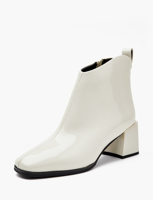 Молочные женские лакированные ботильоны MASCOTTE 233-410421-3778M | ракурс 2 Молочные женские лакированные ботильоны MASCOTTE 233-410421-3778M | ракурс 2