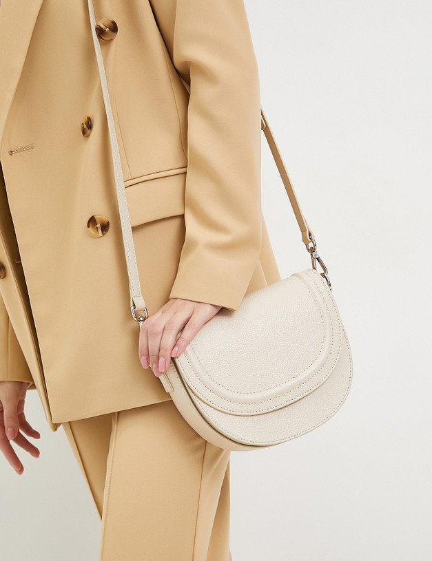 Бежевая женская сумка-седло MASCOTTE 660-3205-108 | ракурс 1 Бежевая женская сумка-седло MASCOTTE 660-3205-108 | ракурс 1