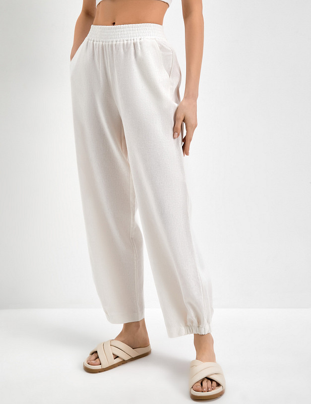 Женские льняные брюки-джоггеры белого цвета MASCOTTE 790-3118-2701 | ракурс 1