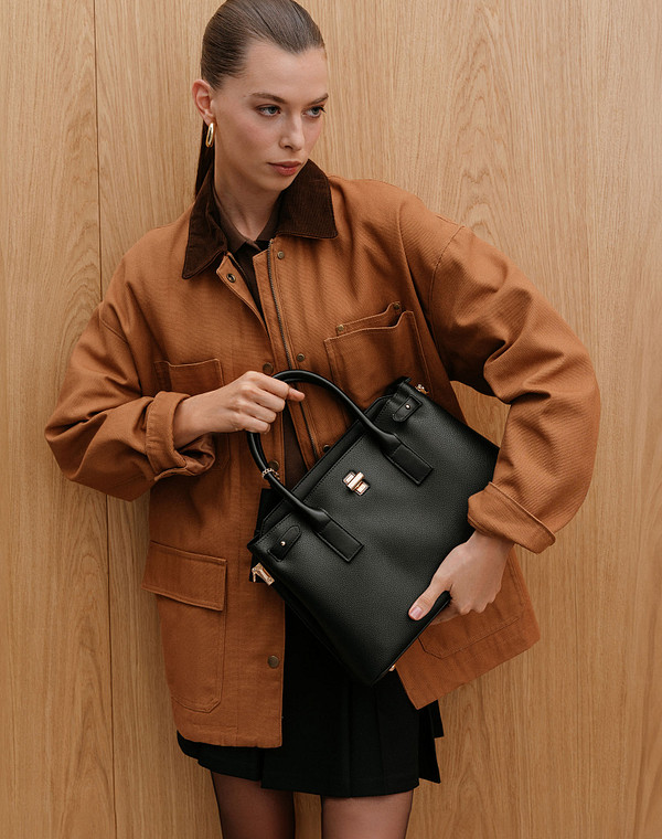 Черная женская сумка-тоут 5990₽