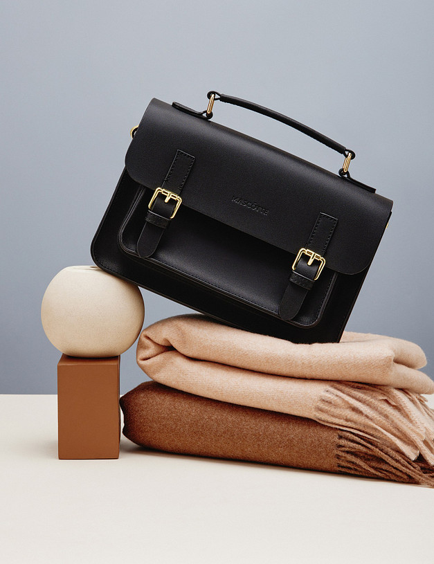 Черная женская сумка с пряжками MASCOTTE 602-2201-602 | ракурс 2