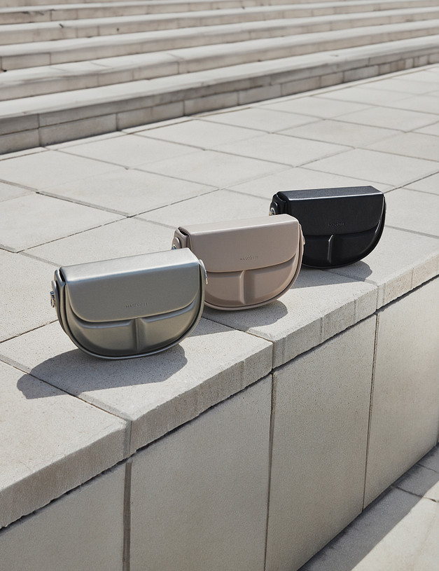 Черная женская сумка MASCOTTE 660-5224-602 | ракурс 1