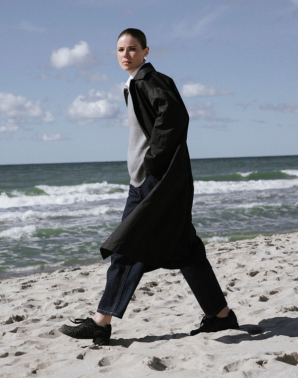 Черные женские дерби