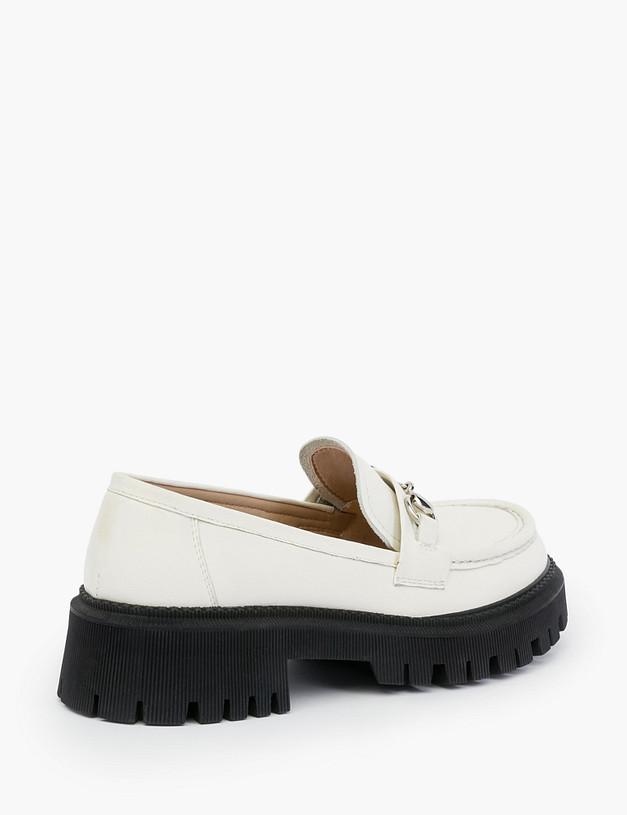 Белые женские лоферы на грубой подошве MASCOTTE 234-123513-0101 | ракурс 4