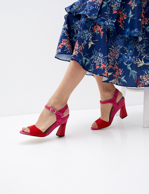 Яркие велюровые босоножки красно-розового оттенка MASCOTTE 09-1101111-0606 | ракурс 1