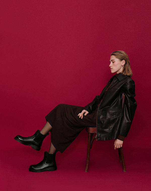 234-522121-0102 Ботинки женские нат.кожа-резина/ворсин черн, Mascotte