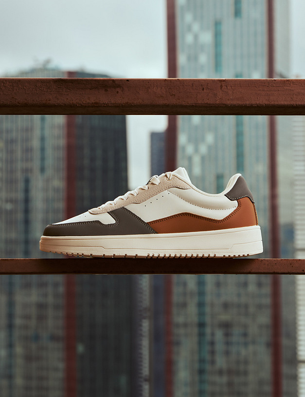 Белые мужские кеды с контрастными вставками MASCOTTE 151-420223-0612 | ракурс 2