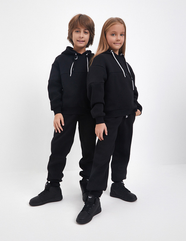 Черные спортивные детские брюки MASCOTTE 848-4208-2602 | ракурс 1 Черные спортивные детские брюки MASCOTTE 848-4208-2602 | ракурс 1